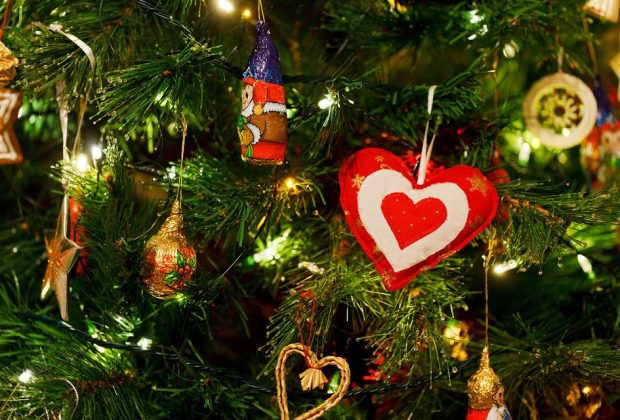 adornos-navideños-arbol-navidad