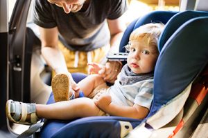 la-seguridad-de-los-bebes-en-el-coche